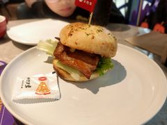 -必胜客(上海新南方商城PH店)