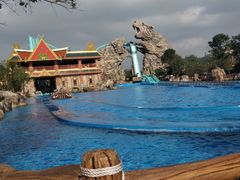 -七彩云南欢乐世界