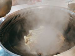 -哈尔滨烧烤·山河村铁锅炖(交大店)