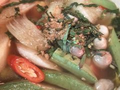 -Cuc Gach Quan Restaurant