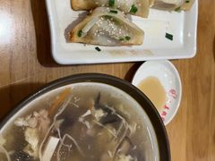 -小姜锅贴(凤凰街店)