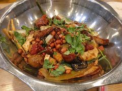 -愉肴麻辣香锅(中山路店)