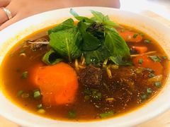 红烧牛腩粉-越美小馆·越南料理(曲江店)