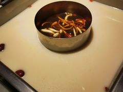 胡椒猪肚鸡双拼锅底-尚尚仙·酸汤猪手·猪肚鸡火锅(华联万柳购物中心店)