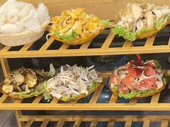 -菌海森林·非遗野生菌火锅(西山区滇池路摩根道店)