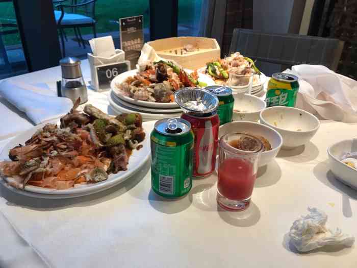 清河半岛全日制餐厅-"自助餐199,菜品还可以,看上去比较干净.