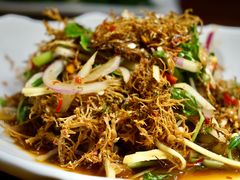 大理青蛙皮拌树花-老滇山寨•云南特色菜•地方菜•民族风情歌舞表演(金碧店)