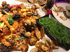 -嗨辣小聚·盘锦河蟹·海鲜烧烤龙虾(盘锦十年好店)