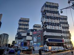 -资和信百货商场