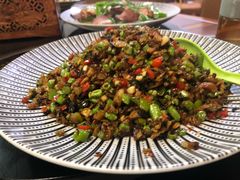 青蒜炒肉沫-茅台镇网红溶洞餐厅·茅帮菜馆