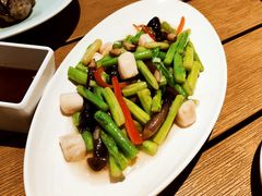 -漫月里·鲁菜海鲜小渔村(海水浴场店)