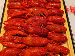 -肥肥虾庄·金牌油焖大虾(汉街SKP店)