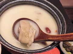 老妈蹄花汤-麻六记(新天地店)