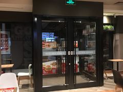 门面-肯德基(珠峰店)