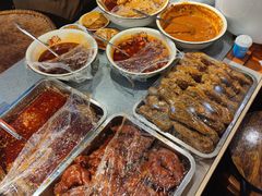 -爆炸头阿姨小四川正宗川味小吃(无任何分店)