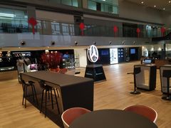 -奔驰上海利星(七宝店)