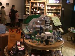 零售区-星巴克臻选(广州沙面店)