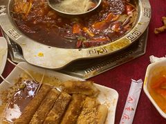 -山城年华老火锅(玉林店)