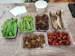 虾球-蓝精灵饺子店