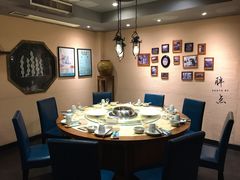 包厢-船梆煮•蒸汽海鲜·炉火烤肉(五四广场店)