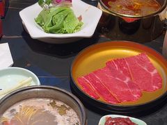-雍容荟帝王蟹活龙虾展台自助(IFS黑金店)