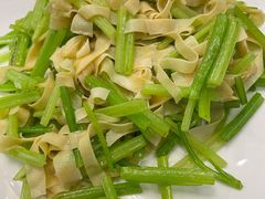 百叶炒芹菜-小耕园