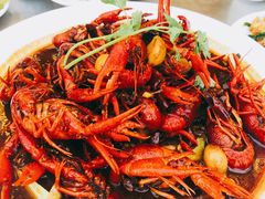 麻辣小龙虾-鱼羊鲜烧烤(诚朴路店)