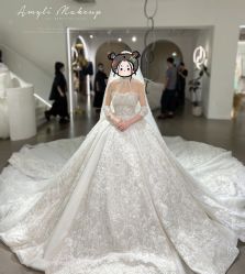 -艾米丽婚纱礼服