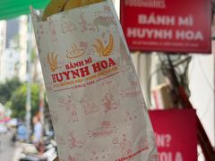 -Bánh Mì Huynh Hoa