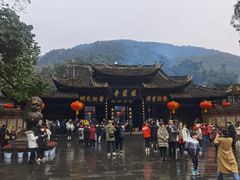 -峨眉山报国寺