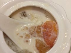 牛奶木瓜炖桃花泪-满记甜品(富华里店)