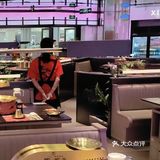 听说西塔老太太特别火，专门赶在饭口前，十一点半到的店里