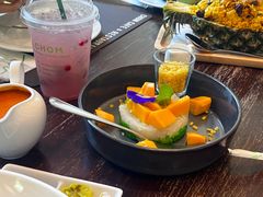 -Chom Cafe and Restaurant