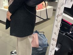 -唯品会(北京国瑞城店)
