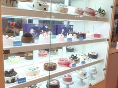 面包甜点陈列柜-DQ·蛋糕·冰淇淋(湖景东路店)