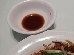 -新大咀港式茶餐厅(宝山万达店)