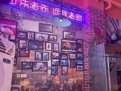 -蚝堡海鲜·威海菜·海肠捞饭·烧烤·亚洲吃蚝公司(幸福门店)