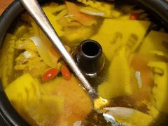 -云海肴·汽锅鸡·云南菜(天山百盛优客店)