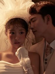 点击看大图 -至臻微拉婚纱摄影