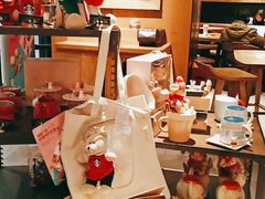 -星巴克臻选(莘庄仲盛店)
