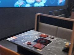 -牛YO寿喜烧·铁板烧和牛火锅自助(市府恒隆店)
