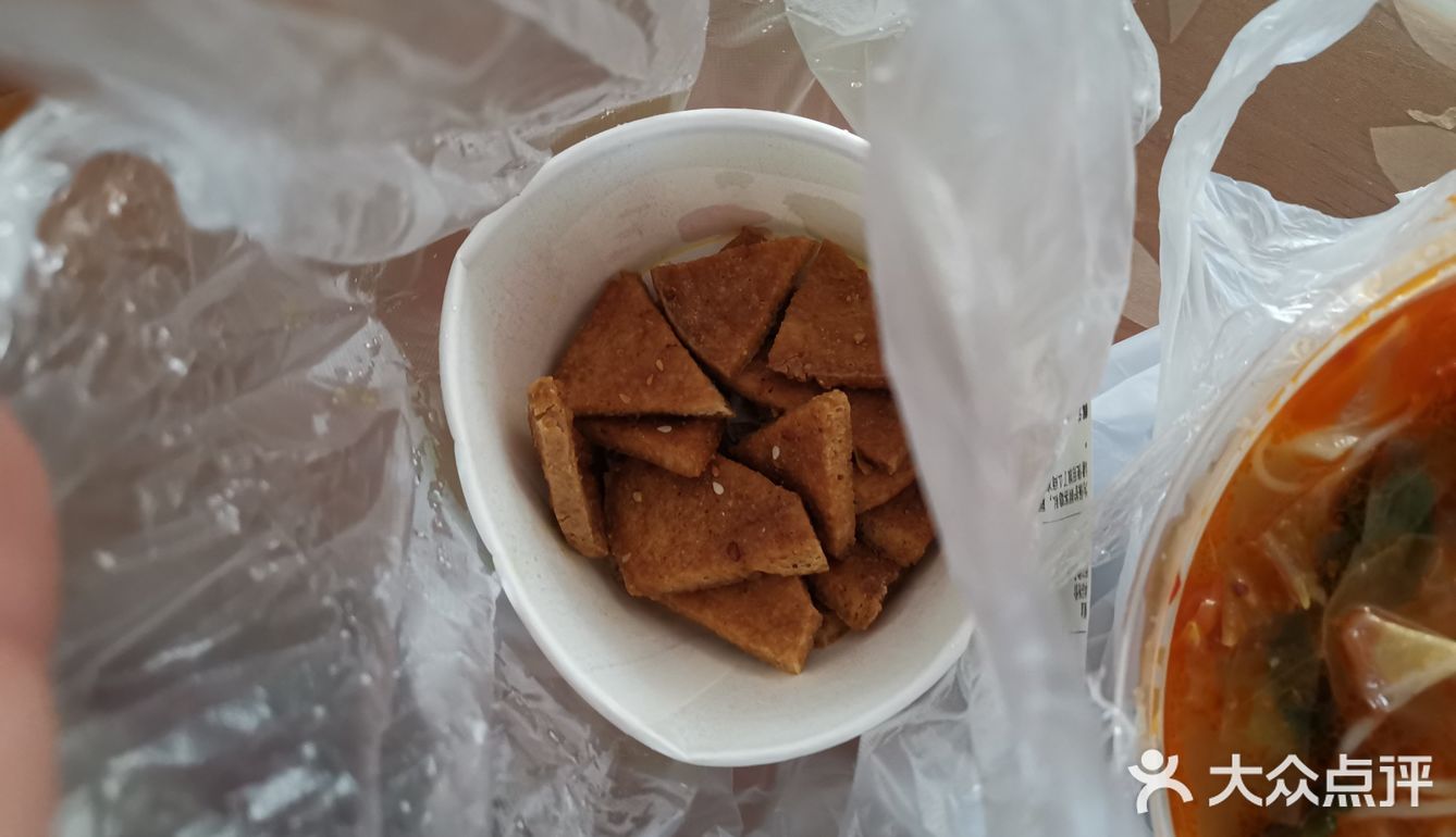 丸子,鹌鹑蛋,海带买的是朝鲜面但是和细米线是一样的