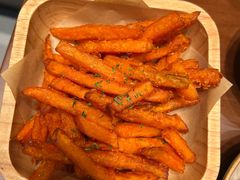 -8PINTS八品脱·日料·烧鸟·精酿小酒馆(莘庄店)