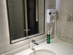 -白玉兰酒店(上海田子坊马当路地铁站店)