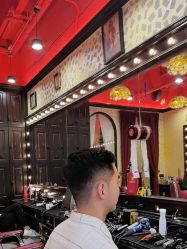 -东方先生国潮男士理发馆