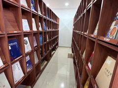 -上海市静安区图书馆(新闸路馆)