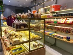 面包甜点陈列柜-面包新语(吾悦国际广场店)