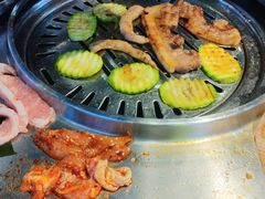 -哈哈碳都·牛肋条无限自助烤肉(台江万达店)