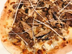 烤牛肉披萨-I HOLIC艾豪丽披萨(KKone店)