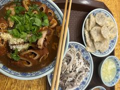 门框卤煮-门框胡同百年卤煮(前门煤市街店)